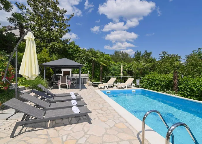 Family-friendly With Swimming Pool - Volosko, - 15071 오파티아