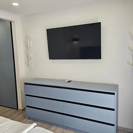 Апартаменты Family-friendly With Swimming Pool - Volosko, - 15071